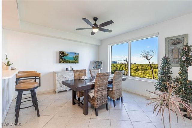 445 Cove Tower DR 504, Naples, FL 34110