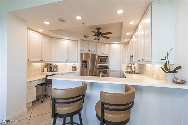 445 Cove Tower DR 504, Naples, FL 34110