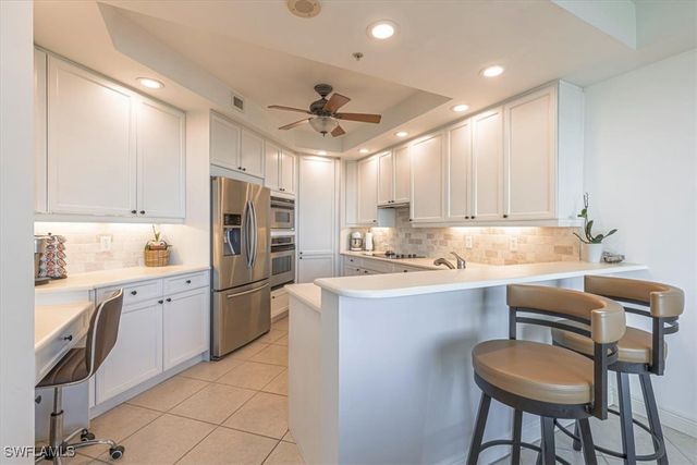 445 Cove Tower DR 504, Naples, FL 34110