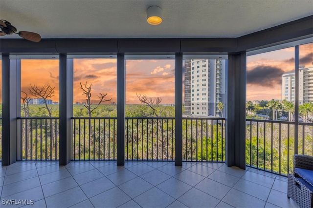 445 Cove Tower DR 504, Naples, FL 34110