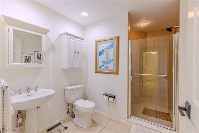 445 Cove Tower DR 504, Naples, FL 34110