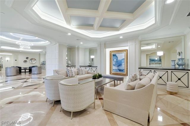 445 Cove Tower DR 504, Naples, FL 34110