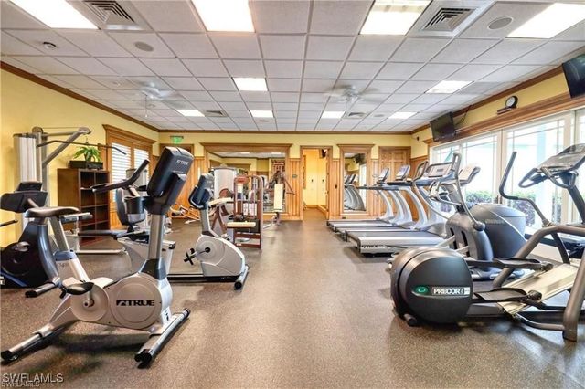 445 Cove Tower DR 504, Naples, FL 34110