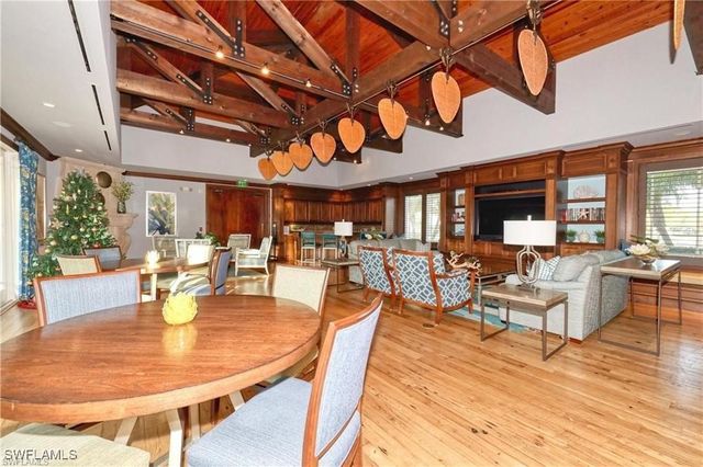 445 Cove Tower DR 504, Naples, FL 34110