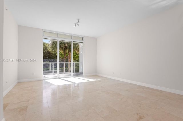 15051 Royal Oaks Ln 101, North Miami, FL 33181