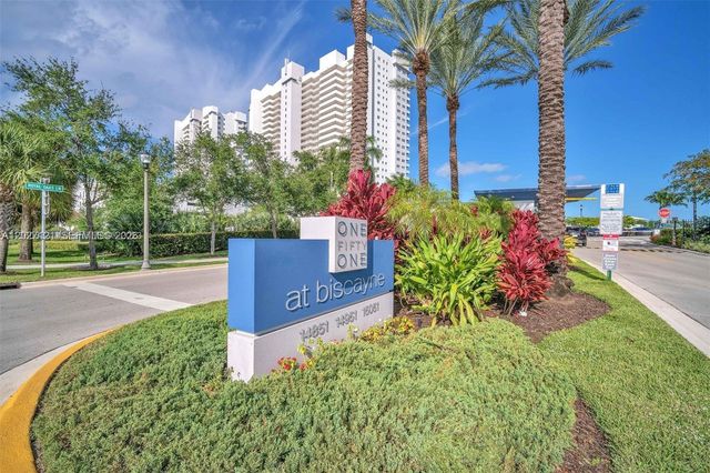 15051 Royal Oaks Ln 101, North Miami, FL 33181