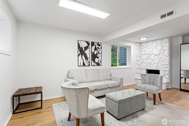 2858 241st Avenue SE, Sammamish, WA 98075