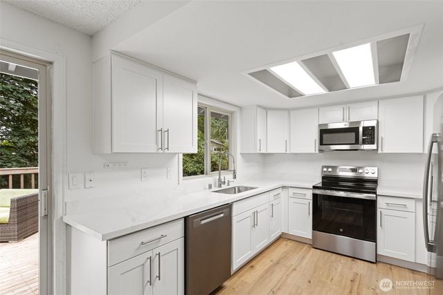 2858 241st Avenue SE, Sammamish, WA 98075