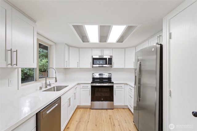 2858 241st Avenue SE, Sammamish, WA 98075