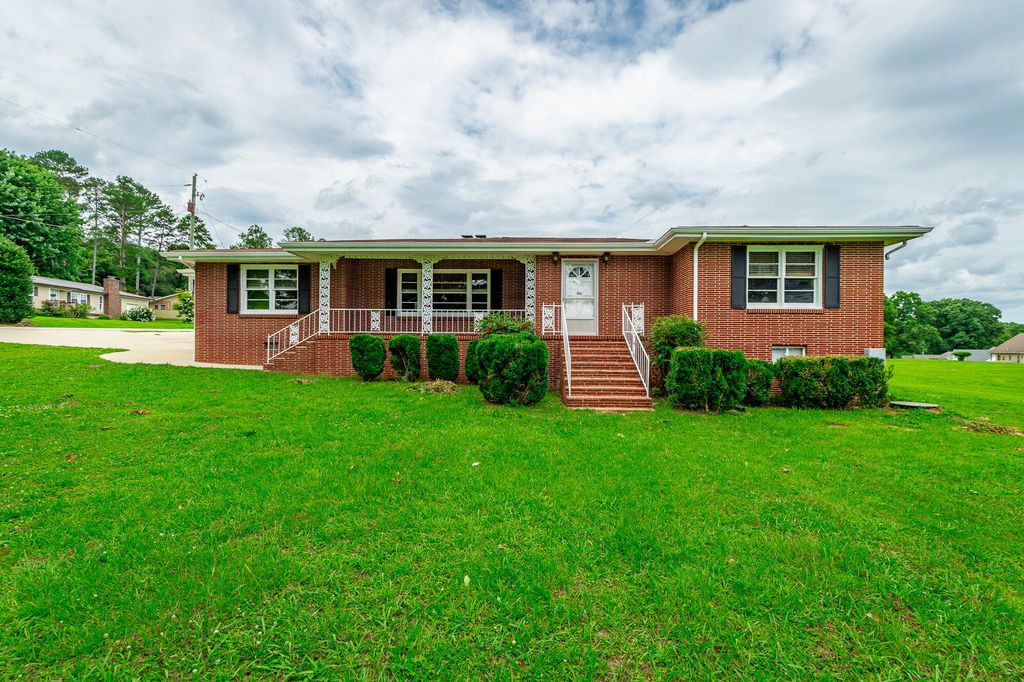 205 Five Points Road, Chickamauga, GA 30707