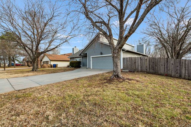 2028 Marc Ave, Andover, KS 67002