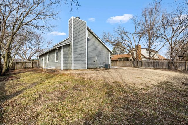 2028 Marc Ave, Andover, KS 67002