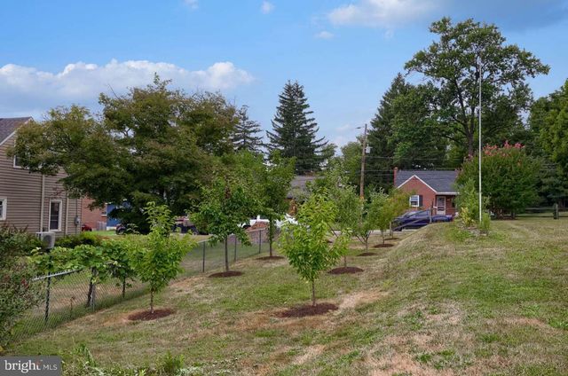 1120 SAINT JOSEPH ST, Lancaster, PA 17603