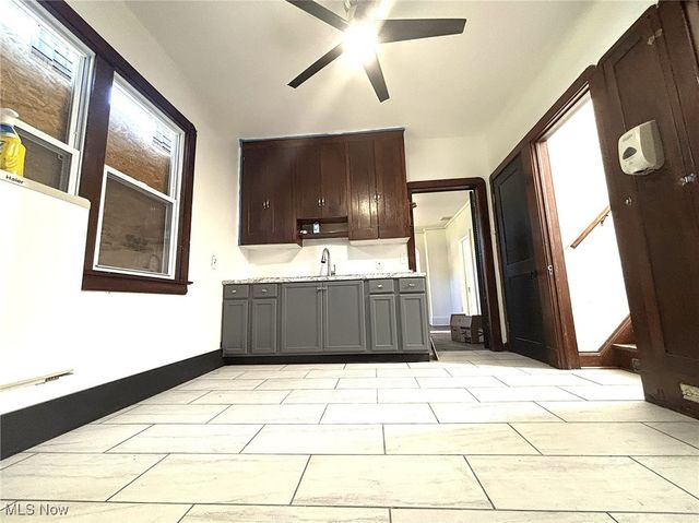 5103 Hamm Avenue, Cleveland, OH 44127