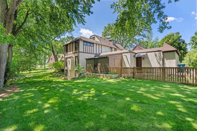 249 Hawthorne Road, Hopkins, MN 55343