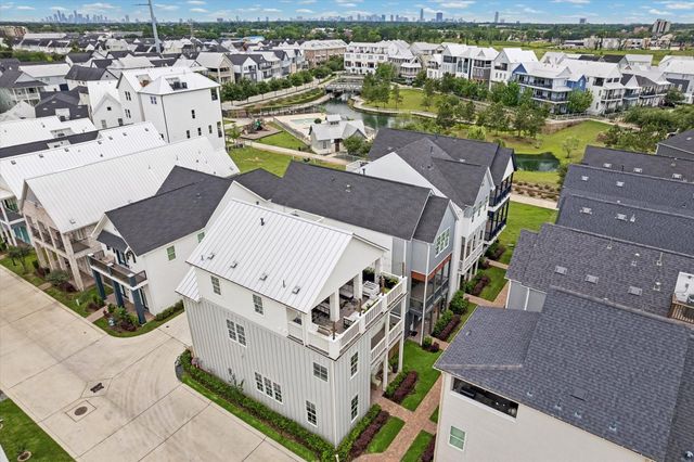 8741 Park Kolbe Lane, Houston, TX 77080