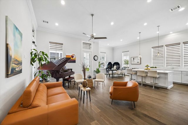 8741 Park Kolbe Lane, Houston, TX 77080