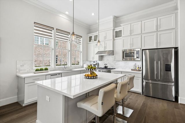 8741 Park Kolbe Lane, Houston, TX 77080