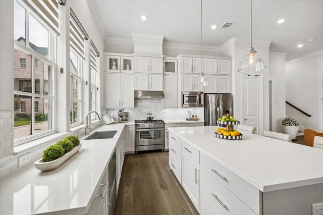 8741 Park Kolbe Lane, Houston, TX 77080