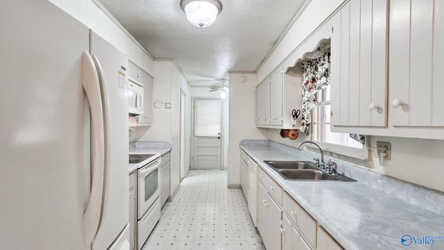 18332 Elles Drive, Athens, AL 35611