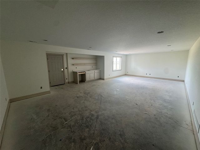 4162 3rd Avenue SE, Altoona, IA 50009