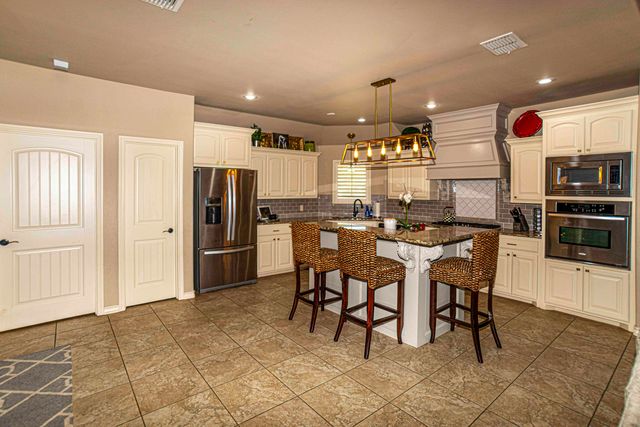 3807 105th Street, Lubbock, TX 79423