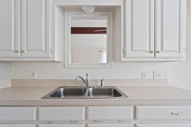 1811 Hidden Valley Road, Granbury, TX 76049