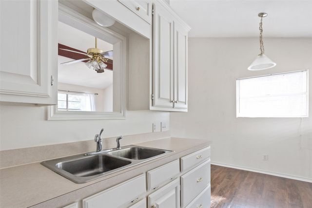 1811 Hidden Valley Road, Granbury, TX 76049