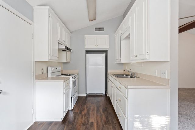 1811 Hidden Valley Road, Granbury, TX 76049