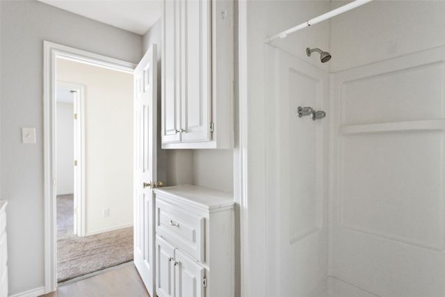 1811 Hidden Valley Road, Granbury, TX 76049