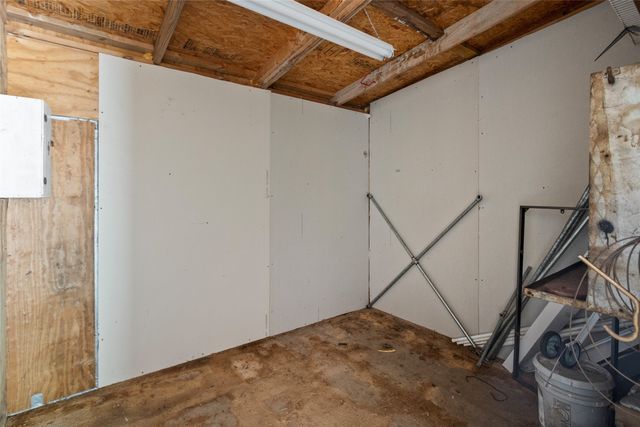 1811 Hidden Valley Road, Granbury, TX 76049