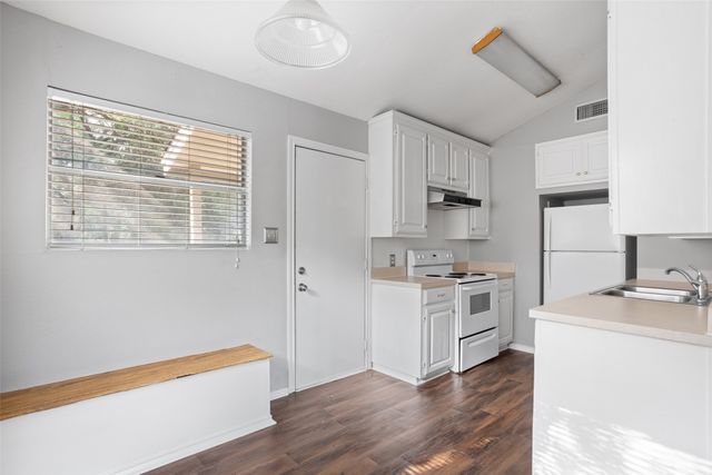 1811 Hidden Valley Road, Granbury, TX 76049