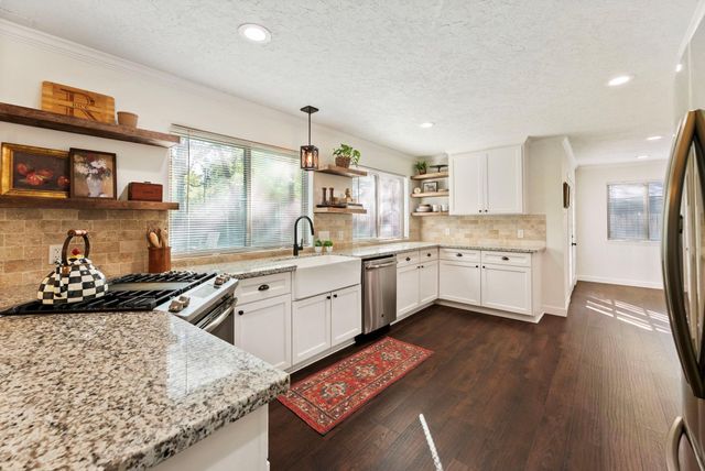 9 Lilium Court, The Woodlands, TX 77380