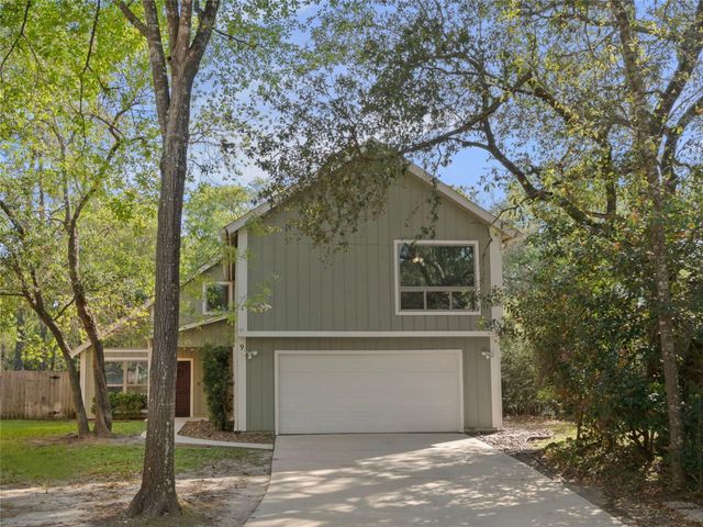 9 Lilium Court, The Woodlands, TX 77380