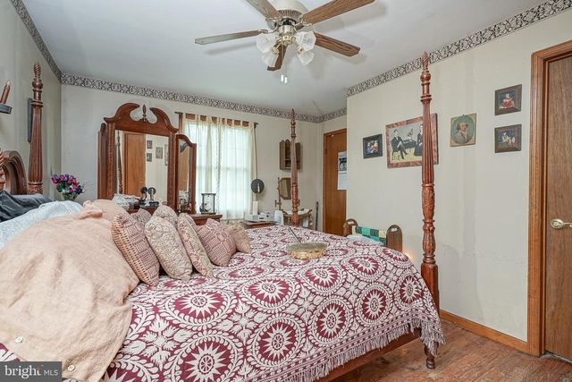 19 W CENTRAL AVE, Hammonton, NJ 08037