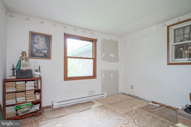 19 W CENTRAL AVE, Hammonton, NJ 08037