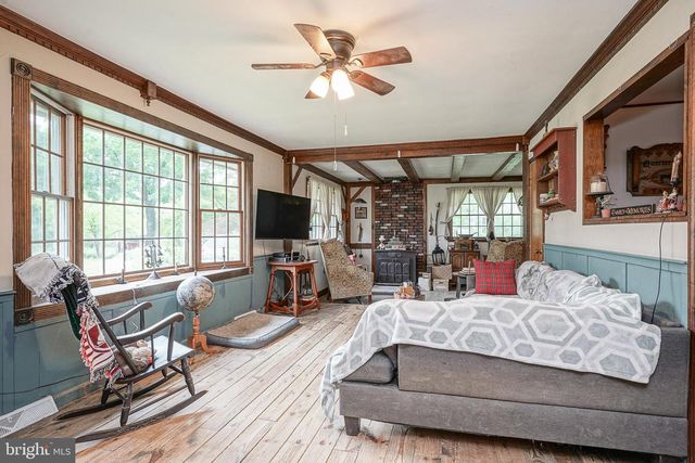 19 W CENTRAL AVE, Hammonton, NJ 08037