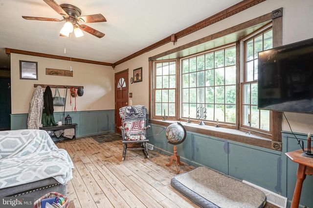 19 W CENTRAL AVE, Hammonton, NJ 08037