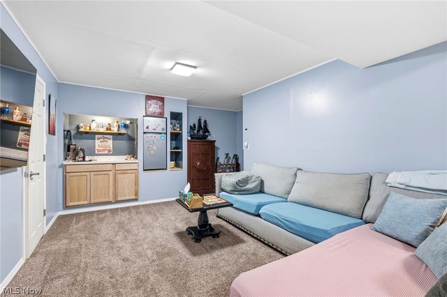 147 Springvale Drive, Amherst, OH 44001