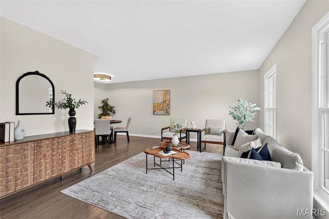 2075 Barcelona Drive, Florissant, MO 63033