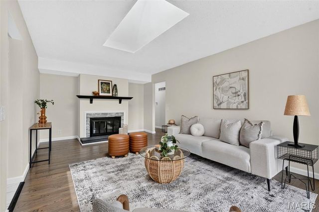 2075 Barcelona Drive, Florissant, MO 63033