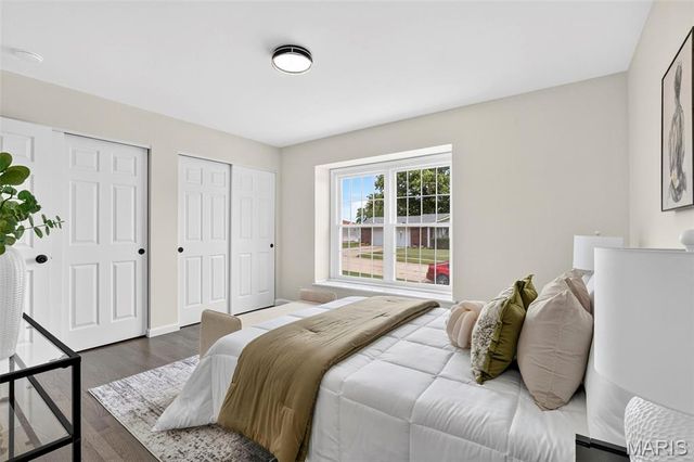 2075 Barcelona Drive, Florissant, MO 63033