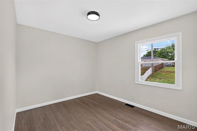 2075 Barcelona Drive, Florissant, MO 63033