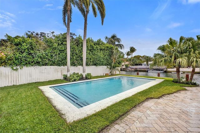 12478 N Bayshore Dr, North Miami, FL 33181