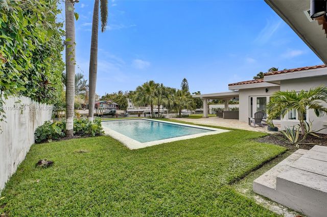 12478 N Bayshore Dr, North Miami, FL 33181