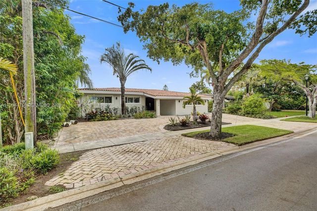 12478 N Bayshore Dr, North Miami, FL 33181