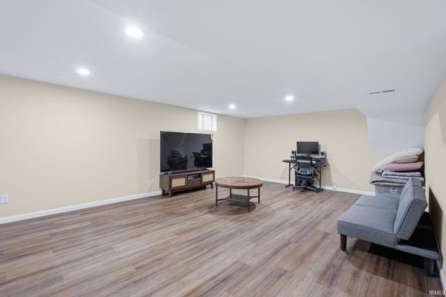 6290 W State Road 45, Bloomington, IN 47403