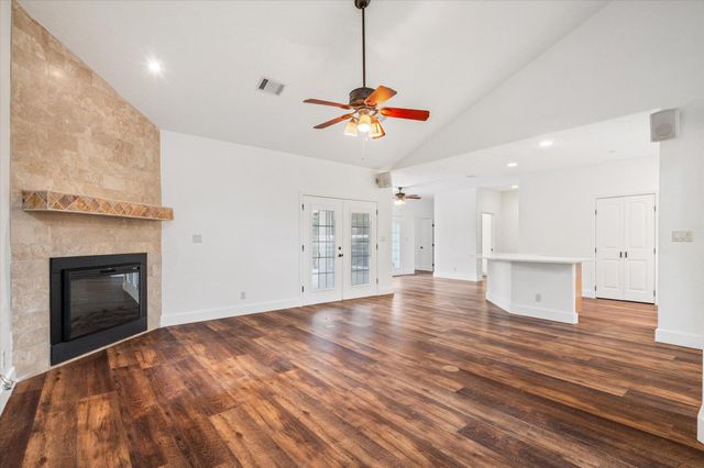 2471 Oak Run DR, Wimberley, TX 78676