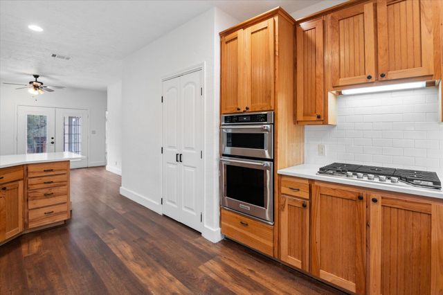 2471 Oak Run DR, Wimberley, TX 78676