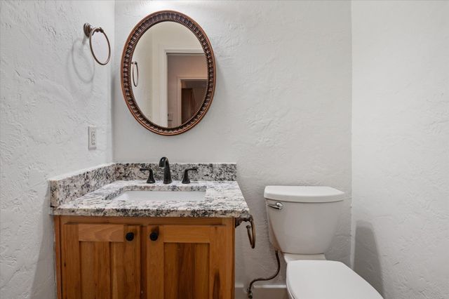 2471 Oak Run DR, Wimberley, TX 78676